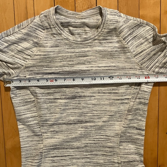 Lululemon Gray Heather Ruched Long Sleeve Tee - Picture 7 of 9